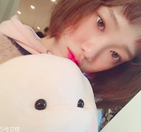 李圣經同款短發怎么打理？吹頭發的時候盡量吹發根