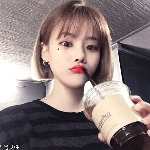 發量多女生適合什么發型？形象百變的你
