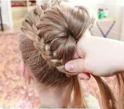 小女孩扎什么頭發好看？小公主發型大全