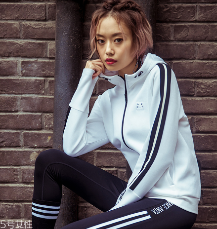 運(yùn)動(dòng)外套怎么搭配？打造活力氧氣女孩