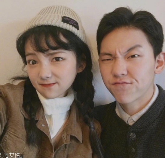冬天戴帽子怎么扎頭發好？法式魚骨辮編發很特別