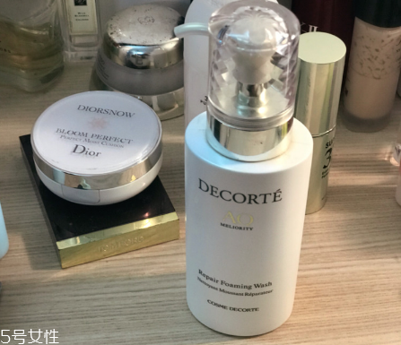 sk2氨基酸泡沫潔面乳霜好用嗎？最愛洗面奶