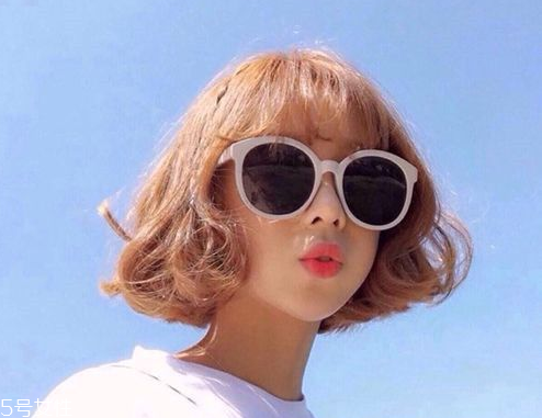 矮個子女生什么發型顯高？換個發型瞬間百變