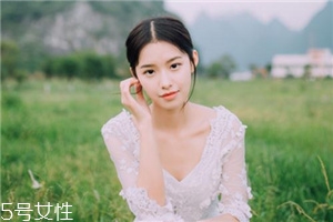 玻尿酸填充法令紋會腫嗎？注射后24小時輕微紅腫