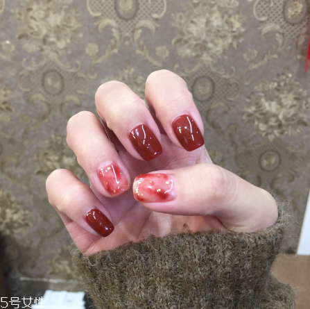 最時髦的冬日美甲 超顯白超氣質