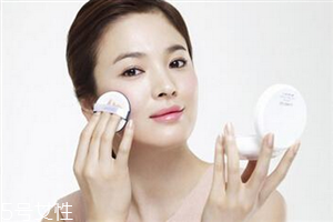 蘭芝氣墊bb霜色號(hào)怎么選？喬妹最?lèi)?ài)的產(chǎn)品