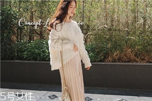 毛衣搭配什么裙子好看？優雅迷人過新年