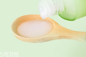 爽膚水有沉淀能用嗎？
