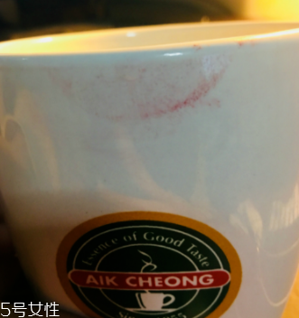人氣口紅kiko深度測評 kiko432超有氣質奶茶色