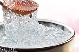 雪燕可以用熱水泡發嗎？熱水vs冷水