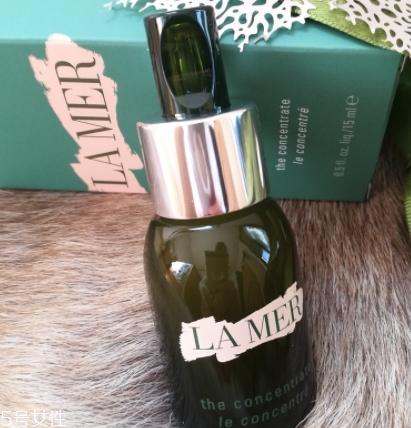 lamer海藍之謎精華液怎么用？