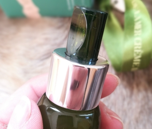 lamer海藍之謎精華液怎么用？