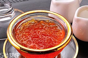 血燕窩和白燕窩區(qū)別 是高價(jià)值還是商家噱頭？