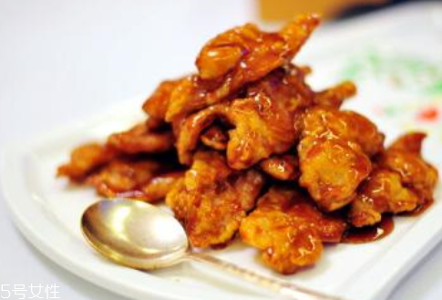鍋包肉和糖醋里脊的區別 屬于不同的菜系
