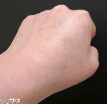 碧唇小藍罐怎么樣？滋潤效果超好