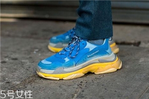 運動鞋里面磨破怎么辦？找有經驗的鞋匠修補
