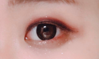 愛麗小屋十色眼影盤哪個好看？酒紅色非常好看