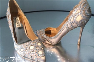 badgley mischka是哪個國家的牌子？超級貌美的小眾婚鞋