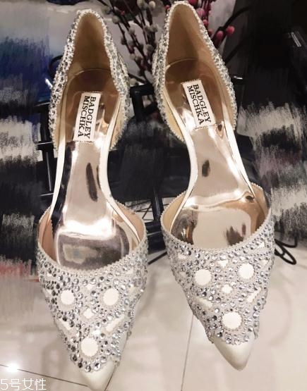 badgley mischka是哪個國家的牌子？超級貌美的小眾婚鞋