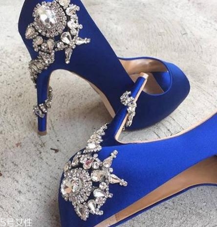 badgley mischka鞋子在哪買？美到挪不開眼的藝術品