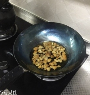 章丘鐵鍋怎么開鍋？臻三環鐵鍋開鍋教程