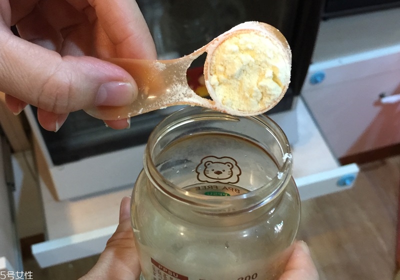 水解奶粉和普通奶粉的區別 奶粉迷思全解析
