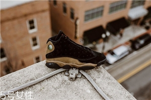 運(yùn)動鞋鞋邊破了怎么辦？巧妙修補(bǔ)不浪費(fèi)