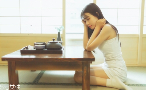 乳液可以涂在眼周圍嗎？