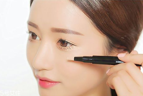 遮瑕膏和遮瑕筆哪個比較好用 不同質地分區使用