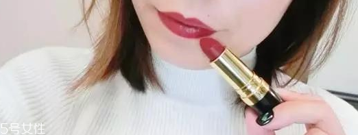 露華濃黑管口紅怎么樣？4種質地全試色