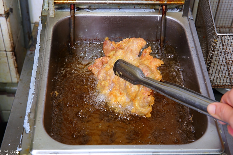 泰式椒麻雞的正宗做法 香氣關鍵是這三味