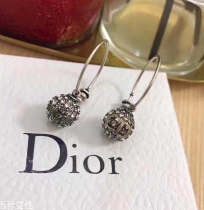 dior迪奧耳環多少錢？