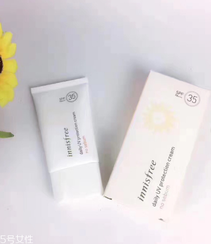 悅詩風吟自然關愛控油防曬乳怎么樣 美白控油款