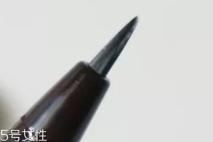 液體眉筆有什么缺點？不易操作不適合新手