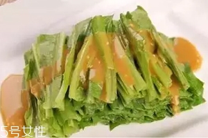 油麥菜怎么涼拌好吃？加點麻醬調味