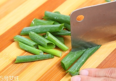 魷魚(yú)上面的膜怎么處理 