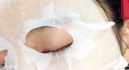 露露倫面膜用完要洗嗎？補水面膜無需清洗