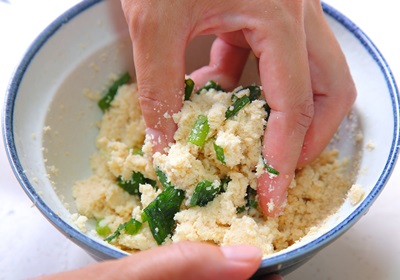 怎么用黃豆做豆?jié){、豆腐、豆腐腦