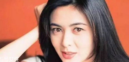 李圣經同款美瞳是什么牌子 天生瞳孔自帶琥珀色