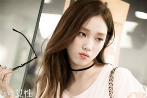 李圣經同款美瞳是什么牌子 天生瞳孔自帶琥珀色