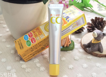 樂(lè)敦CC能涂在痘痘上嗎？痘痘與痘印均能改善