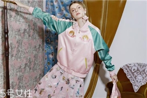 2018流行什么款式棒球服？打造早春休閑風