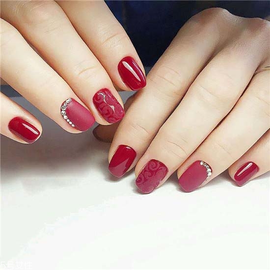 2018最新氣質美甲圖片紅色系推薦 年輕女生紅色系美甲圖片