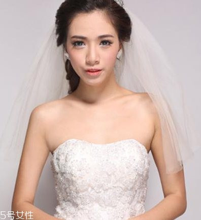 新娘發型圖片2018款教程 結婚的時候給化妝師看