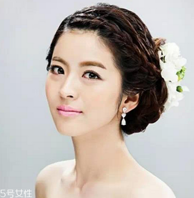 新娘發型圖片2018款教程 結婚的時候給化妝師看