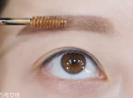 眉毛短怎么變長？畫眉大法拯救短眉星人