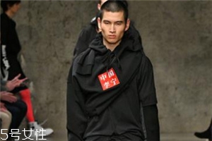 李寧走秀款虎鶴雙形限量衛衣多少錢_在哪買？