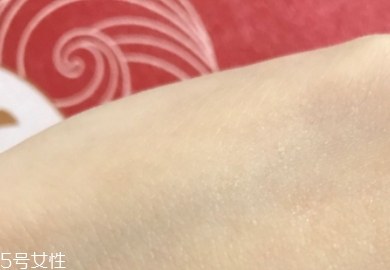純露可以當噴霧嗎？隨時為你補充水分