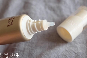 怡麗絲爾金管銀管區別 資生堂elixir金管銀管防曬比較