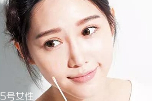 夏天化妝怎么樣不脫妝？8個小技巧讓你做清爽女神